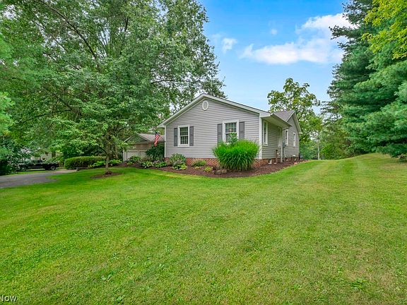 5th image of 18514 Ridge Rd
