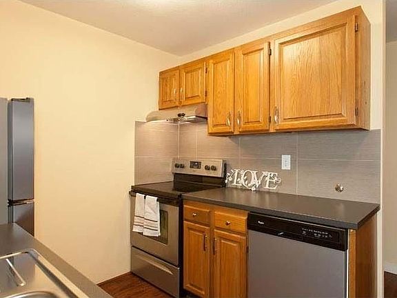 5th image of 3024 NE 143rd St APT 205