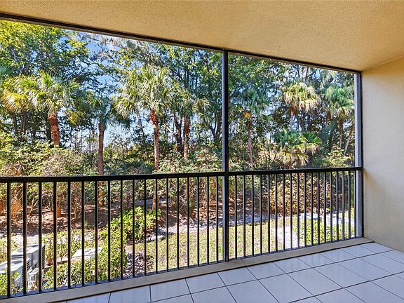 2nd image of 900 SW 142nd Avenue #213l
