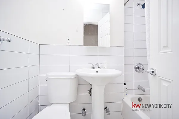 Rented by Keller Williams NYC | media 14