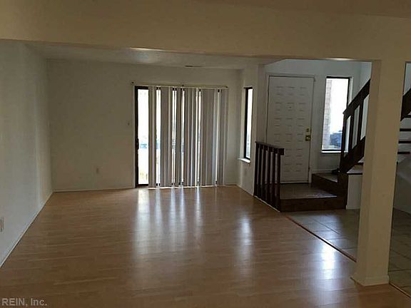 3rd image of 3829 Chimney Creek Dr