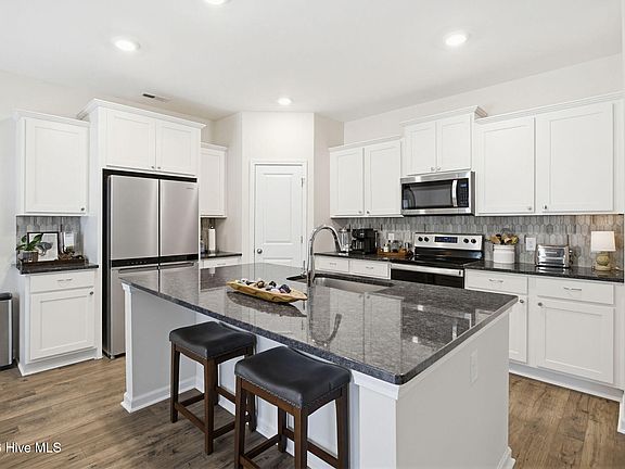 5th image of 8818 Colbert Place Drive