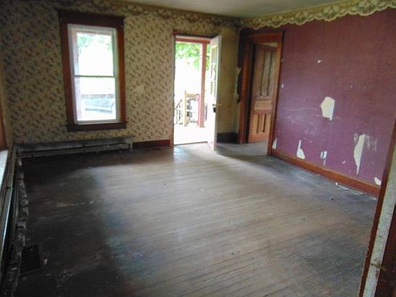 3rd image of 6 Park Ave