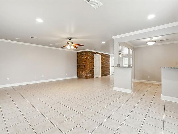 5th image of 2905 Campagna Dr
