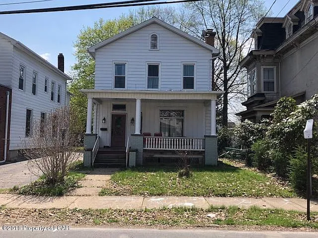 319 Race St photo 1