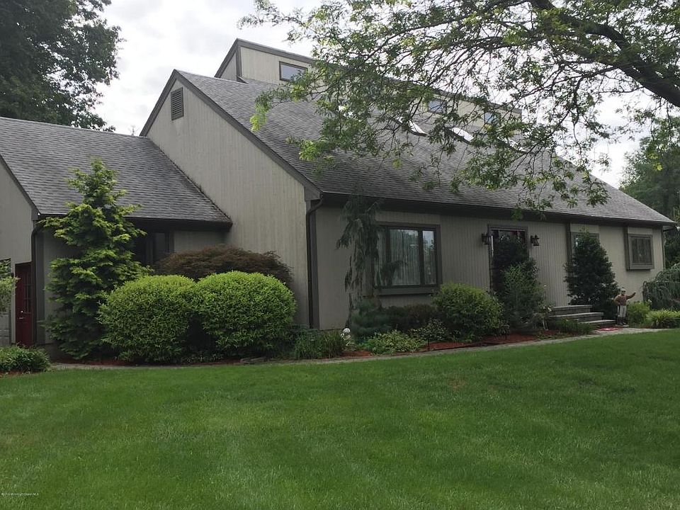 1st image of 16 Trimbleford Ln