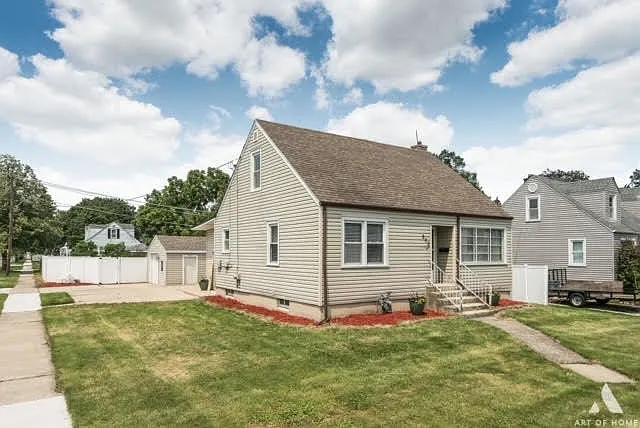 502 N Douglas Ave photo 1