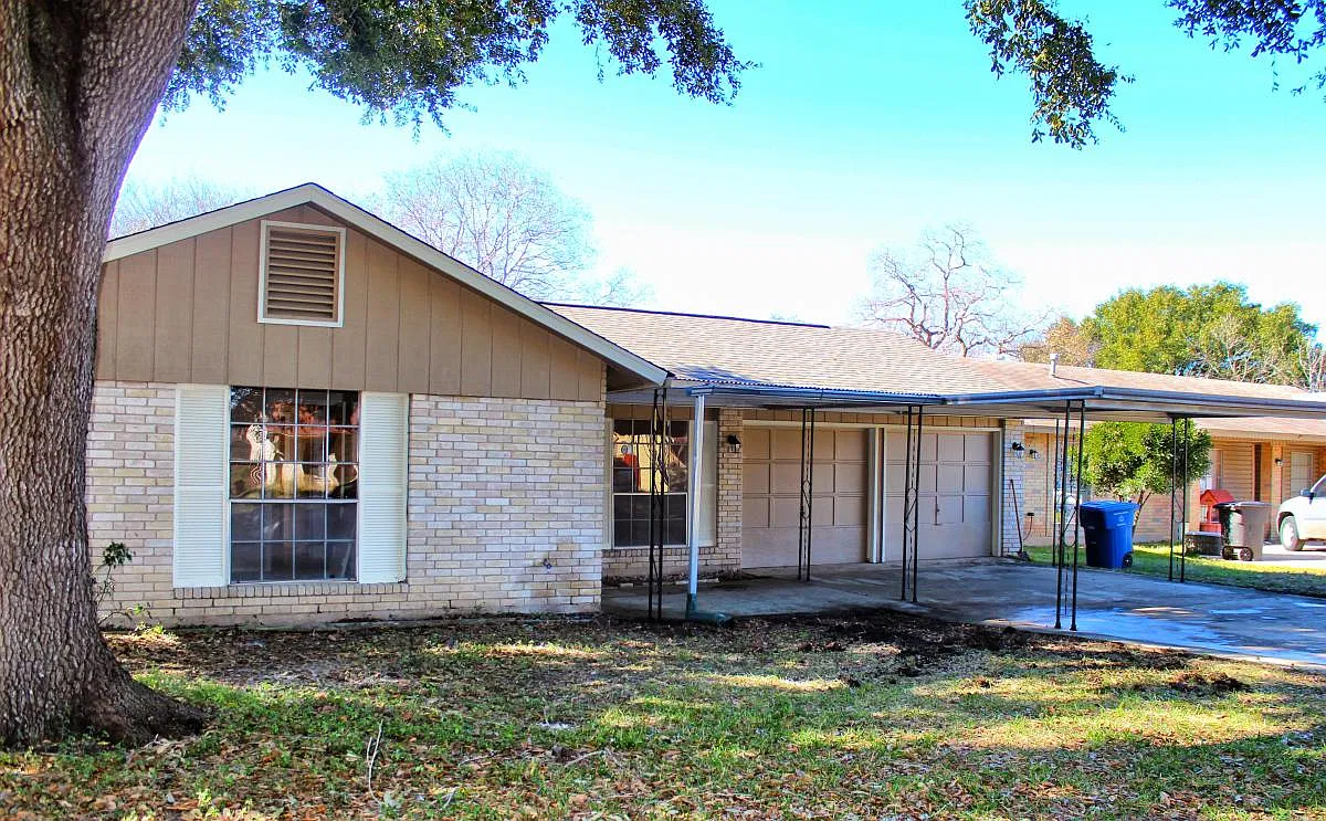 3 bed, 1050 sqft, $1,300 — Photo 3