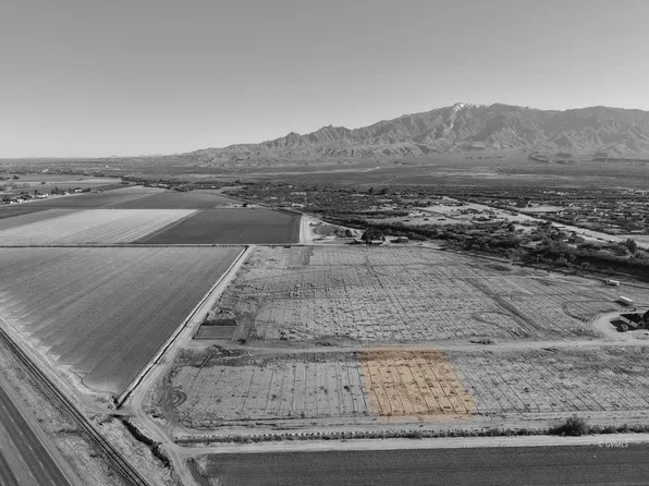 Split 3 Bomza Way, Central, AZ 85531