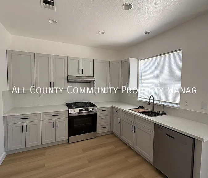 3931 Palmetto Haven Ct — Photo 23