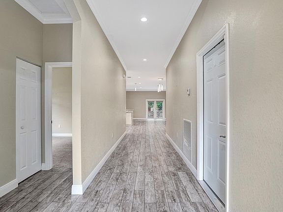 3rd image of 434 NW 21st Avenue