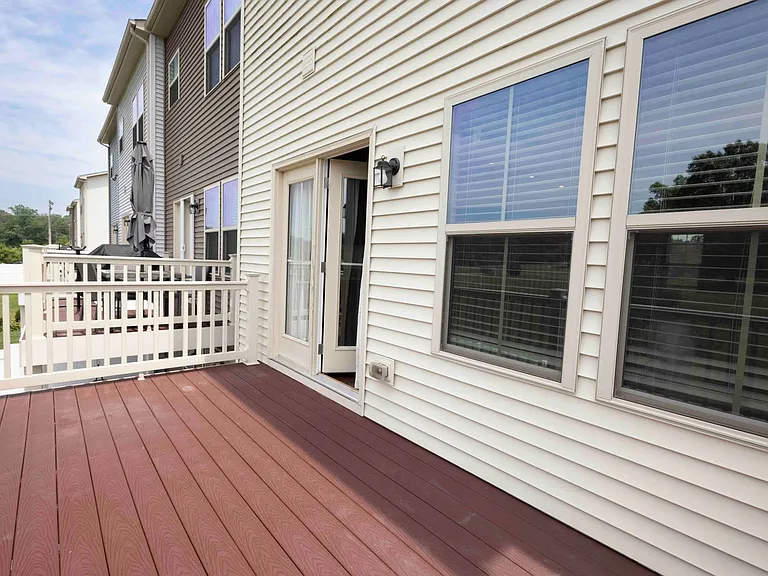 930 Dawes Ct — Photo 27