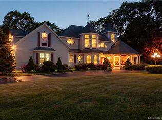 130 Lower Rd, Guilford, CT 06437