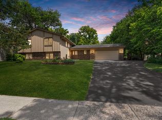 10125 Humboldt Ave S, Bloomington, MN 55431