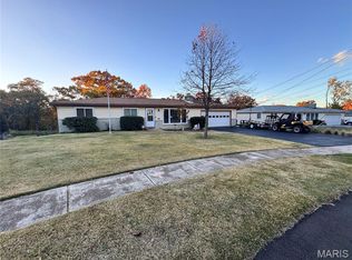 2141 Sunswept Ln, High Ridge, MO 63049
