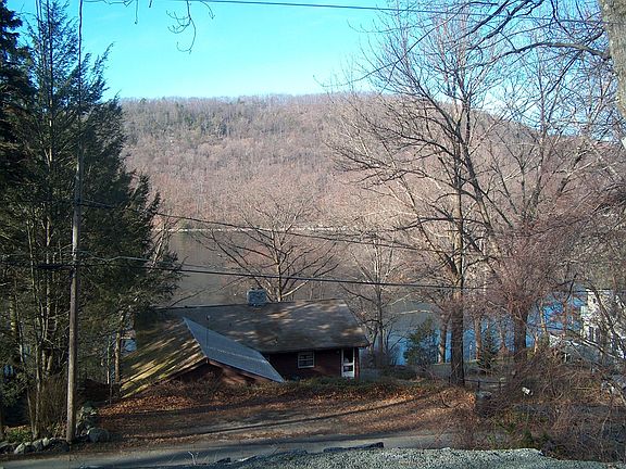 Candlewood Lake View Fall