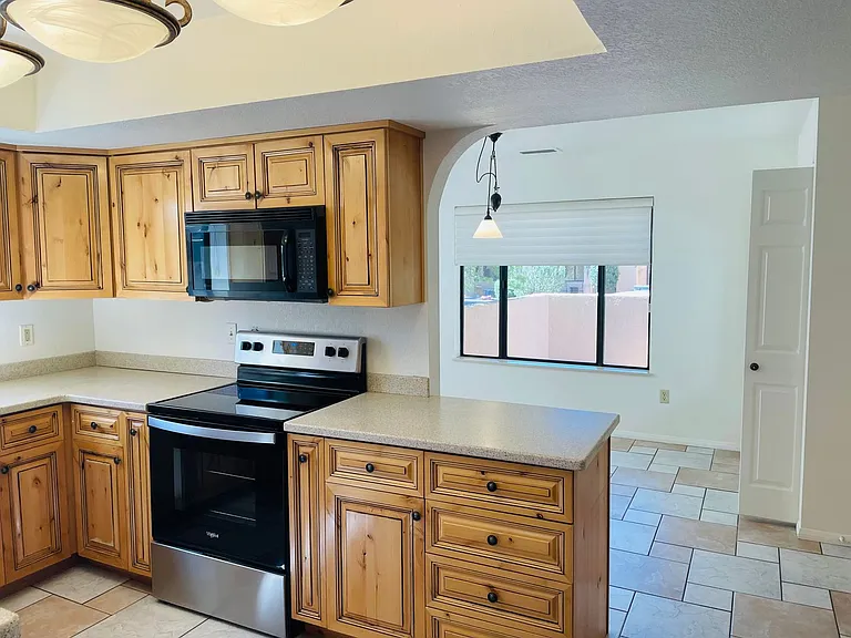 155 S Canyon Diablo Rd #25 — Photo 7