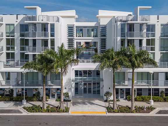 2nd image of 111 SE 1st Ave #509-PENTHO