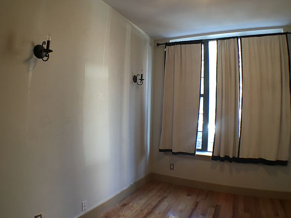 5th image of 131 Menahan St #1RZ