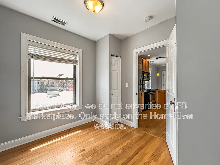 1137 W Grace St #3E — Photo 9