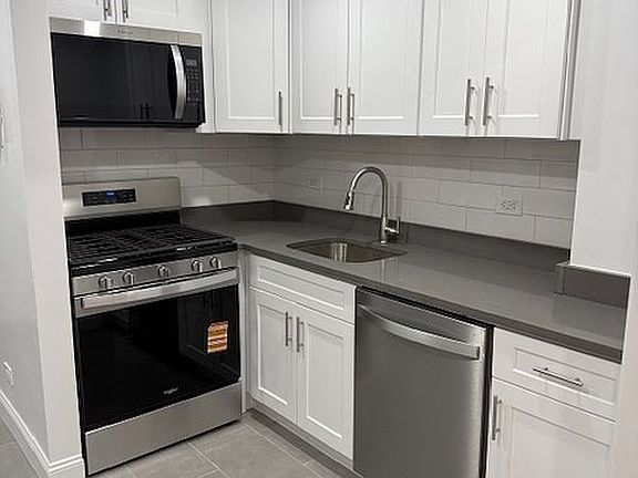 4th image of 420 E 55th St #8LM