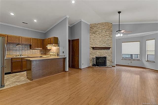1st image of 4154 Charlotte Hwy APT B