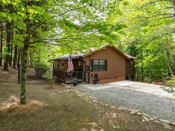 9 Settlers Crossing Way, Murphy, NC 28906