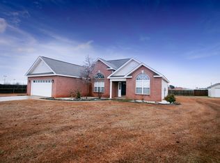 211 Gooseberry Ln, Warner Robins, GA 31093