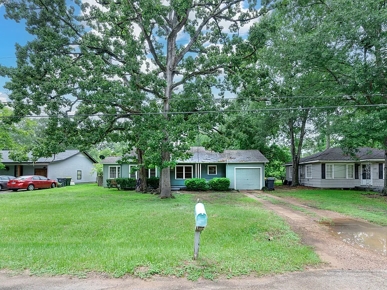 305 Harris Blvd — Photo 7