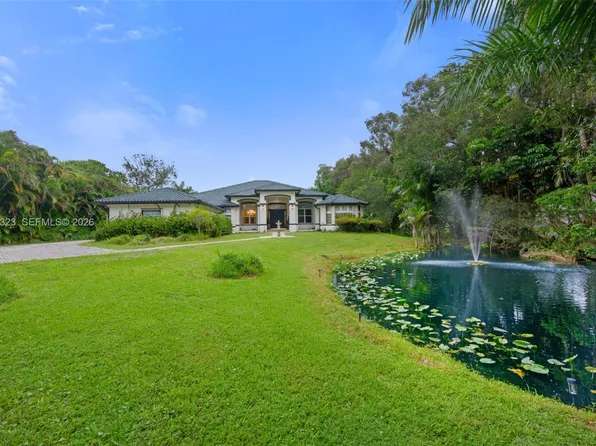 10961 SW 31st St, Davie, FL 33328