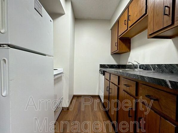 1431 D St APT 8