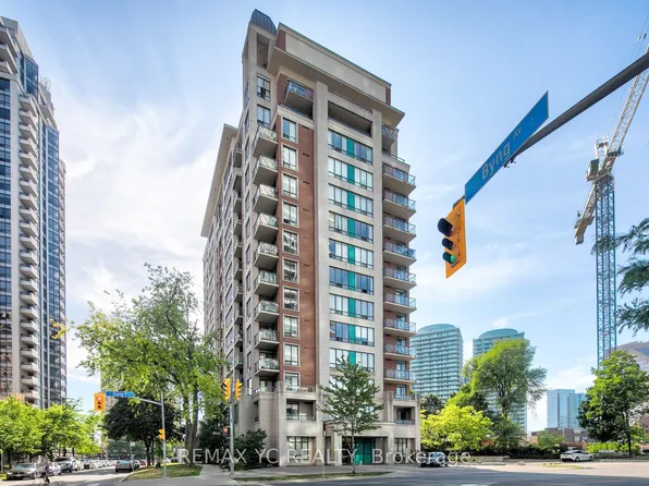 28 Byng Ave Unit 802, Toronto, ON M2N 7H4