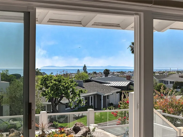 428 Cabrillo Ter — Photo 4