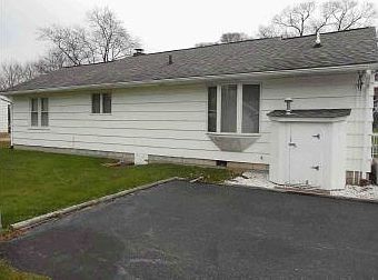 2nd image of 342 S Salem Warren Rd