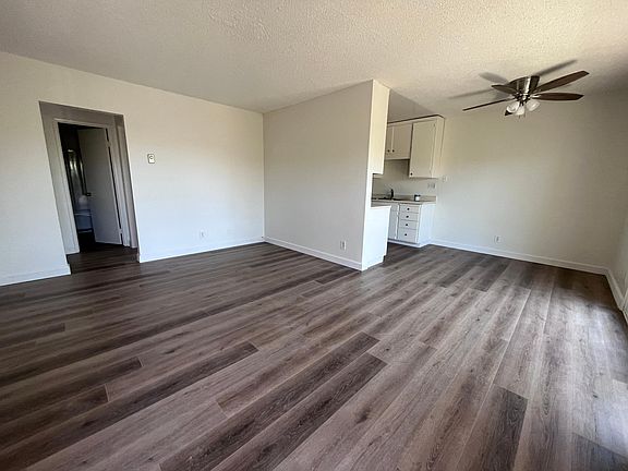 2nd image of 4321 Cass St APT 8