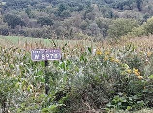 W8978 Preuss Rd, Elroy, WI 53929