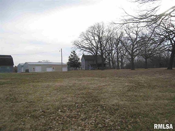 3rd image of 459 Pleasant Ave