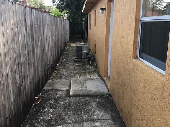 2nd image of 1031 NW 30th Ct