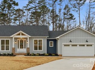 1133 White Jenkins Rd, Bessemer City, NC 28016