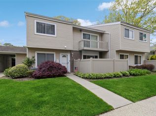 222 Springmeadow Dr UNIT K, Holbrook, NY 11741