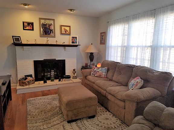 2nd image of 16427 Southwood Dr