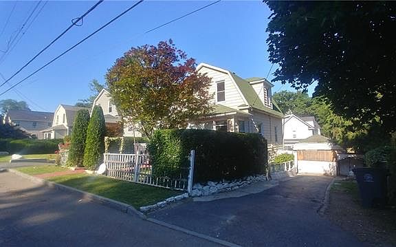 5th image of 42 Hall Ave