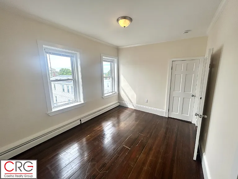 284 Revere St #3R — Photo 10
