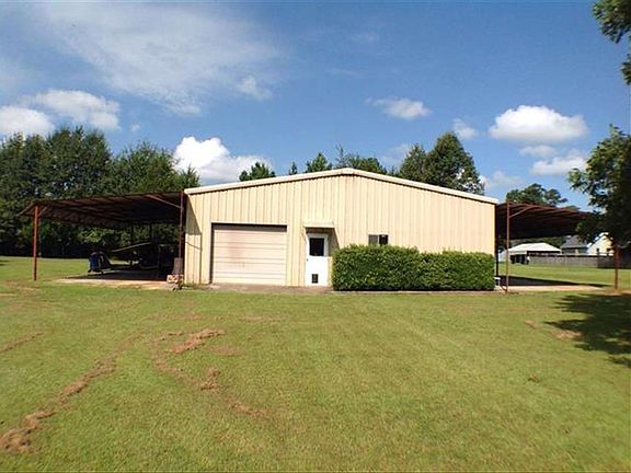 3rd image of 115 Air Park Dr