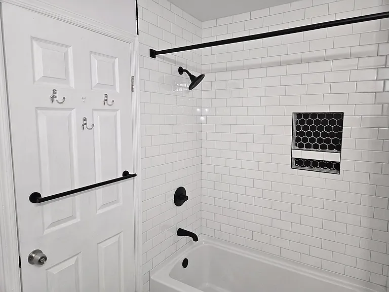 404 Harwood Ct #B — Photo 22