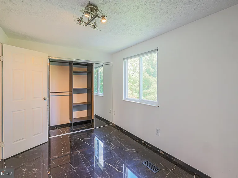 9 Stillwood Cir — Photo 27
