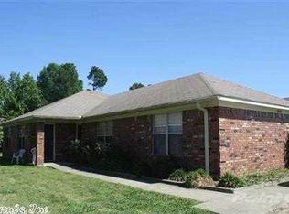 180 S Ash St #B, Conway, AR 72034
