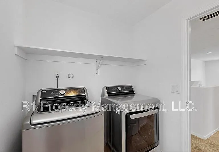 108 Hue St SW — Photo 78