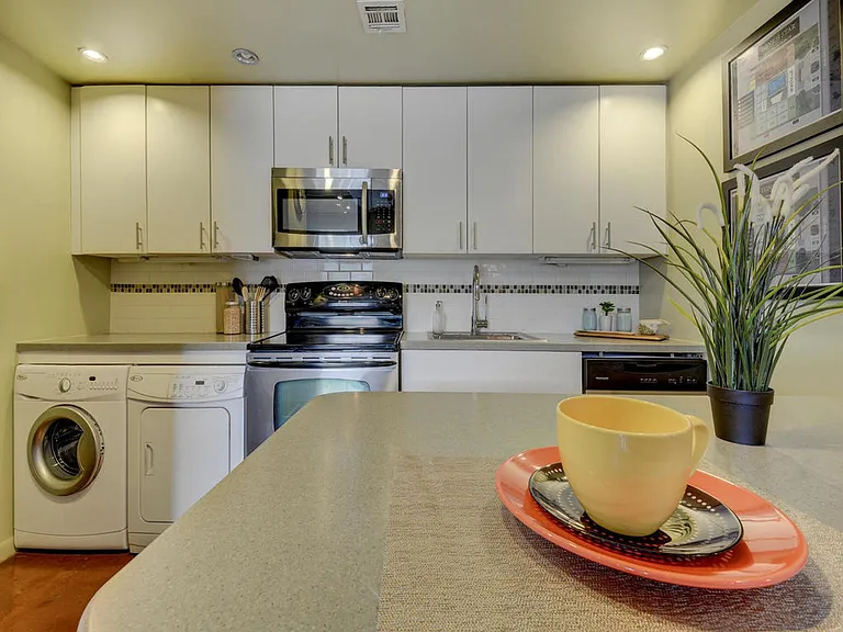 Lone Star Lofts — Photo 6