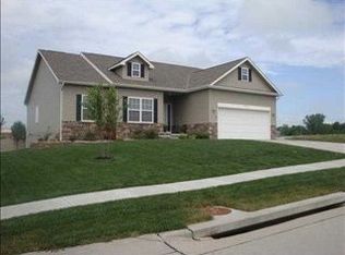 11738 S 211th St, Gretna, NE 68028